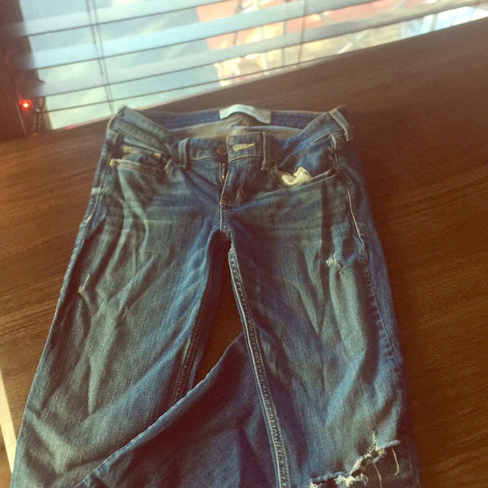 Hollister. Jeans